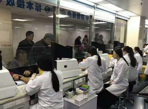 偷听了检验科主任的对话后，我发现了检验科的这些秘密...... ... ...