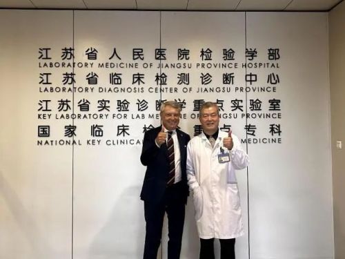 亚洲首位！潘世扬教授担任CCLM杂志副主编